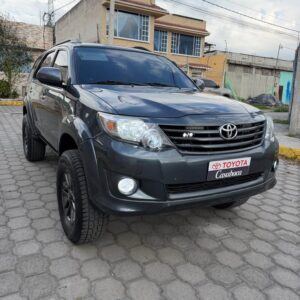 TOYOTA FORTUNER 4x4 del 2014